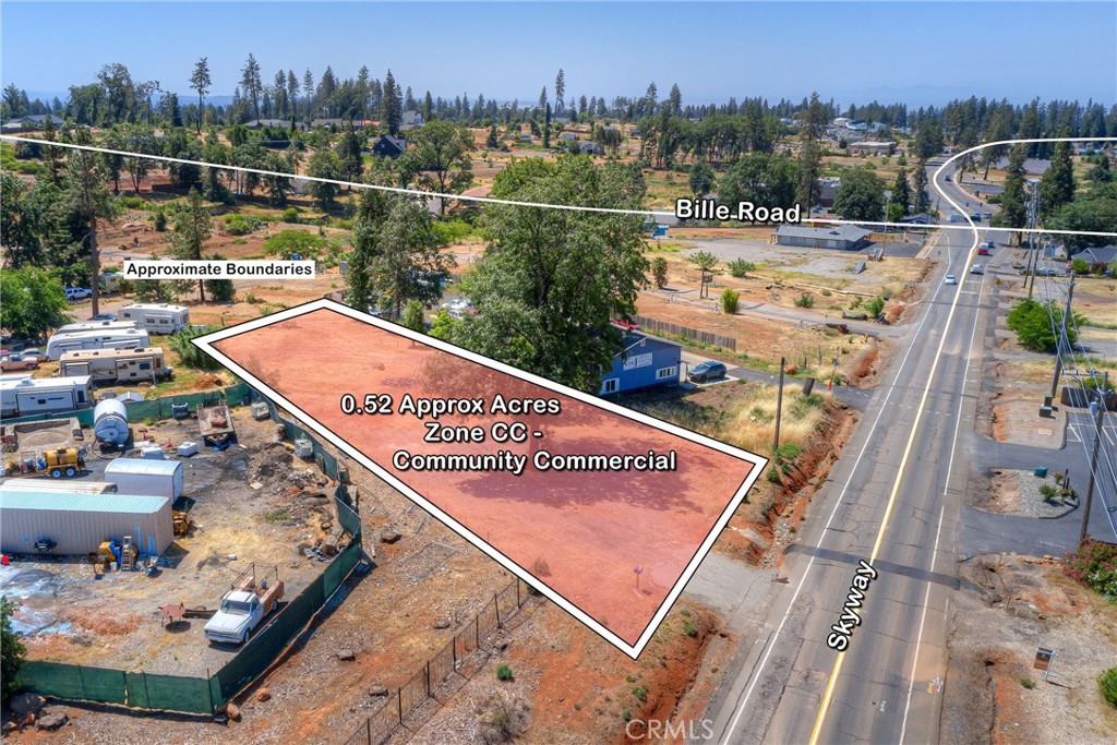 Prime level parcel zoned Community Commercial (CC) offering excellent development potential! Benefit from previous improvements including active PID water connection, two existing septic systems (condition unknown), and the advantage of prior power service to the property—saving thousands in future utility costs. A fantastic opportunity in a growing area for your next project or investment.