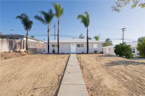 Photo of 723 Amigos Road, Ramona, CA 92065 (MLS # SW26210734)