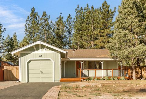 Photo of 233 Whipple DR, Big Bear City, CA 92314 (MLS # IG26107710)