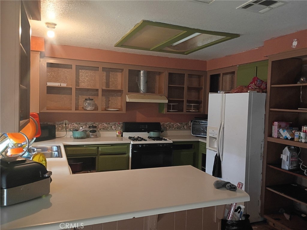 21641 Shaw