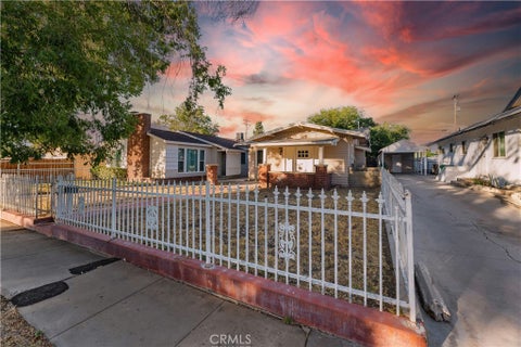 Photo of 44636 Cedar Avenue, Lancaster, CA 93534 (MLS # SR26176602)