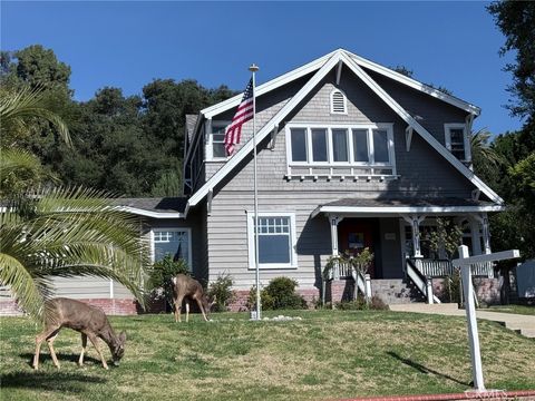 Photo of 245 W Scenic Drive, Monrovia, CA 91016 (MLS # AR26033828)