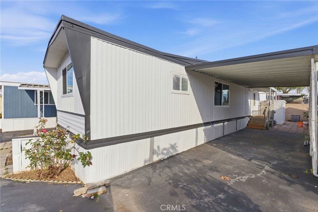 1660 Whittier Ave Spc 29 29