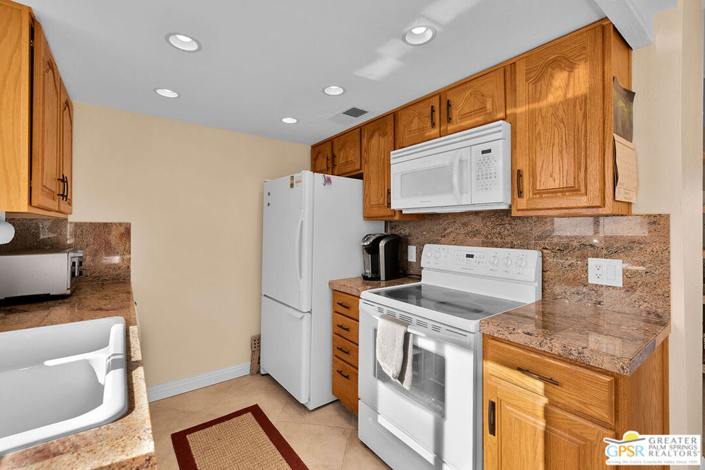 Ramon Estados - Residential