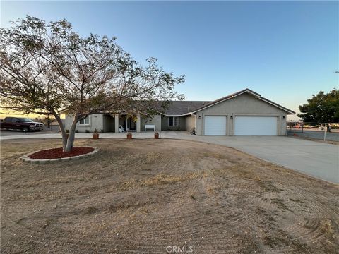 Photo of 8828 Vincent Court, Hesperia, CA 92344 (MLS # CV26083966)