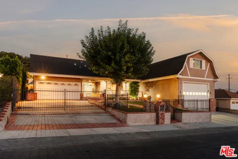 10162 Breidt Avenue, Los Angeles, CA 91042 - MLS#: 26881387