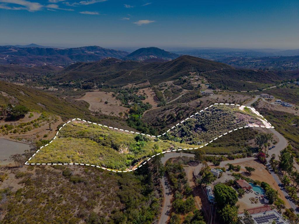 Twin Oaks Valley Road