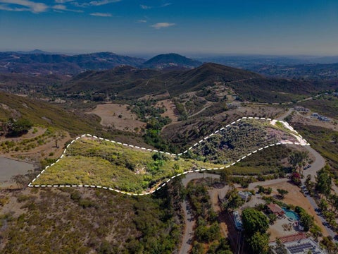 Photo of Twin Oaks Valley Road, San Marcos, CA 92078 (MLS # NDP2607968)