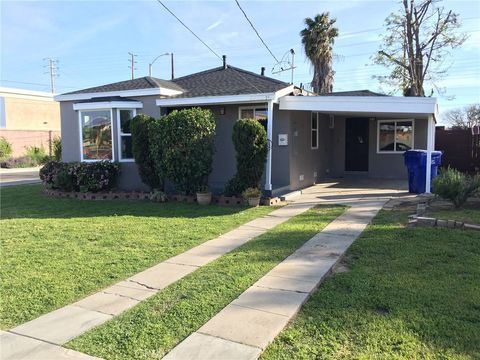 Photo of 8740 1/2 Mccahill Street, Downey, CA 90241 (MLS # RS25236568)
