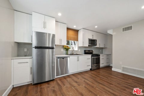 Tiny photo for 2325 Selby Avenue, Los Angeles, CA 90064 (MLS # 26876981)