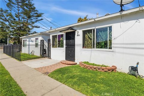 Photo of 920 S Willowbrook Ave, Compton, CA 90220 (MLS # PW26050179)