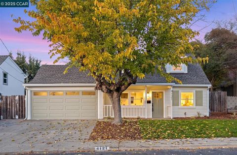 Photo of 4121 Kensington Dr, Concord, CA 94521 (MLS # 41119288)