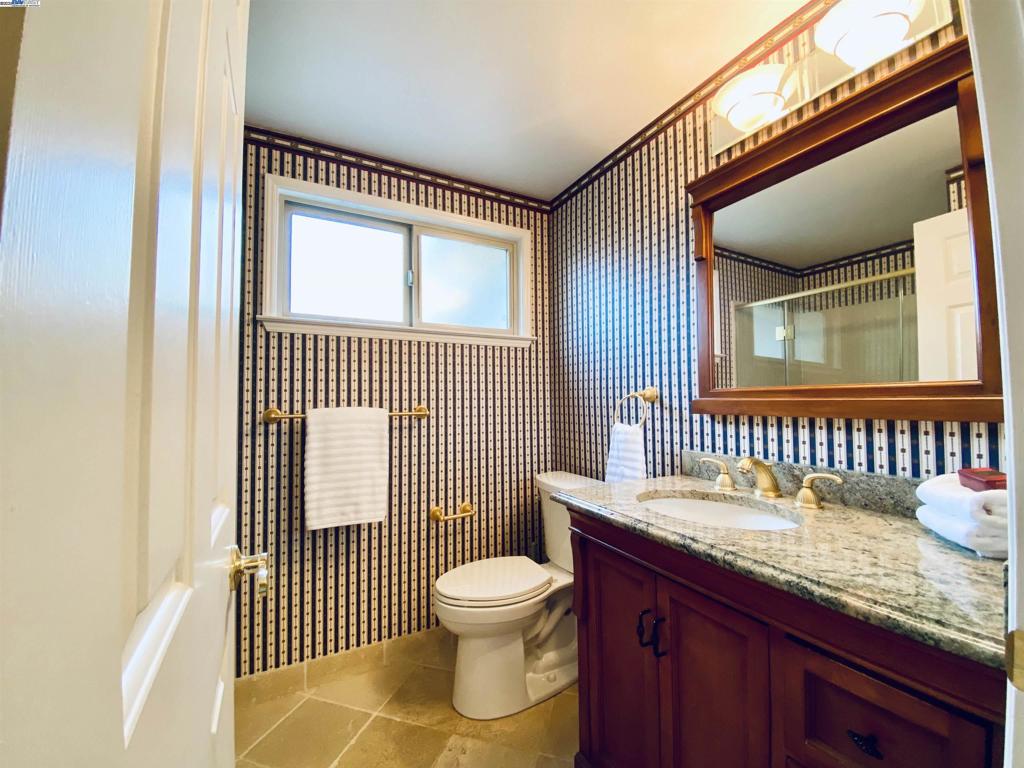 TWIN CREEK - Residential