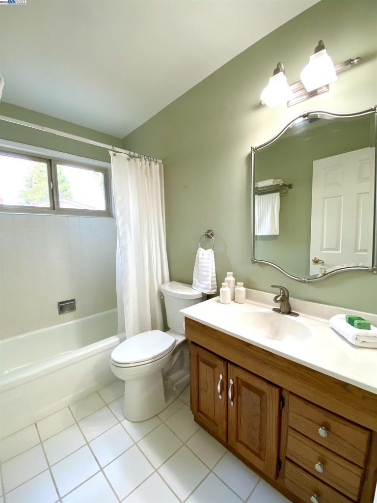 TWIN CREEK - Residential