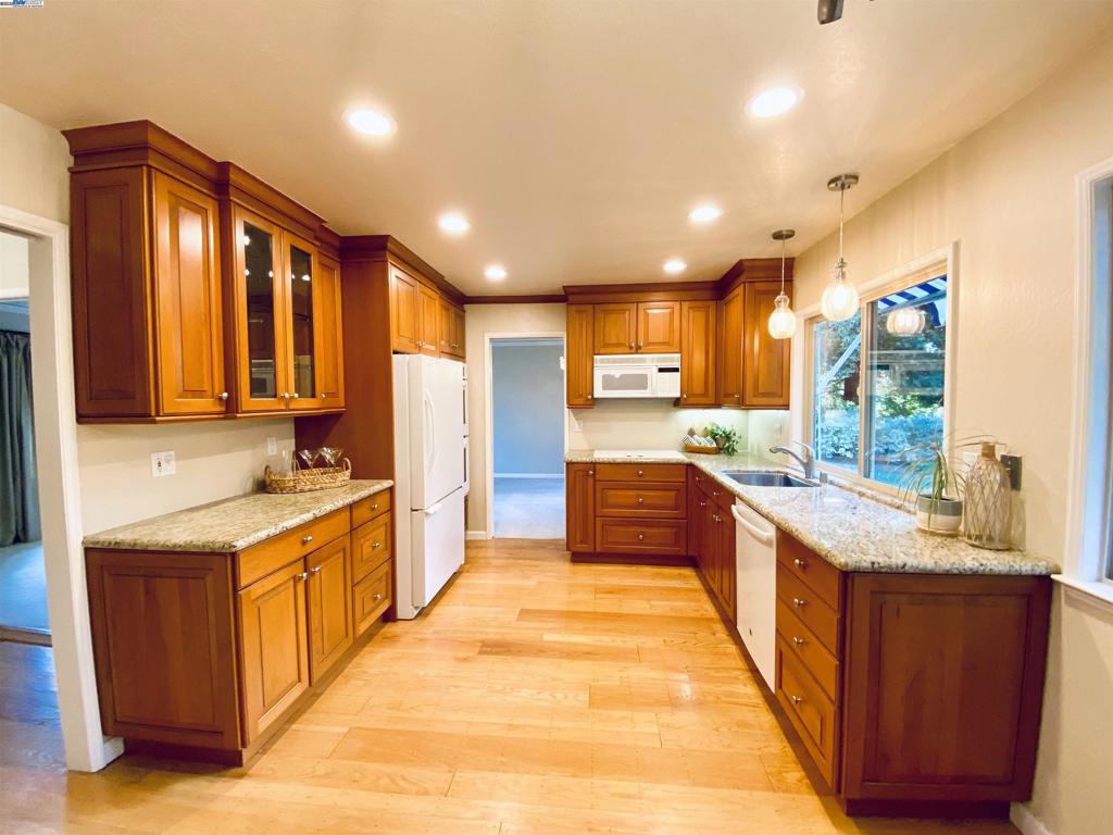 TWIN CREEK - Residential