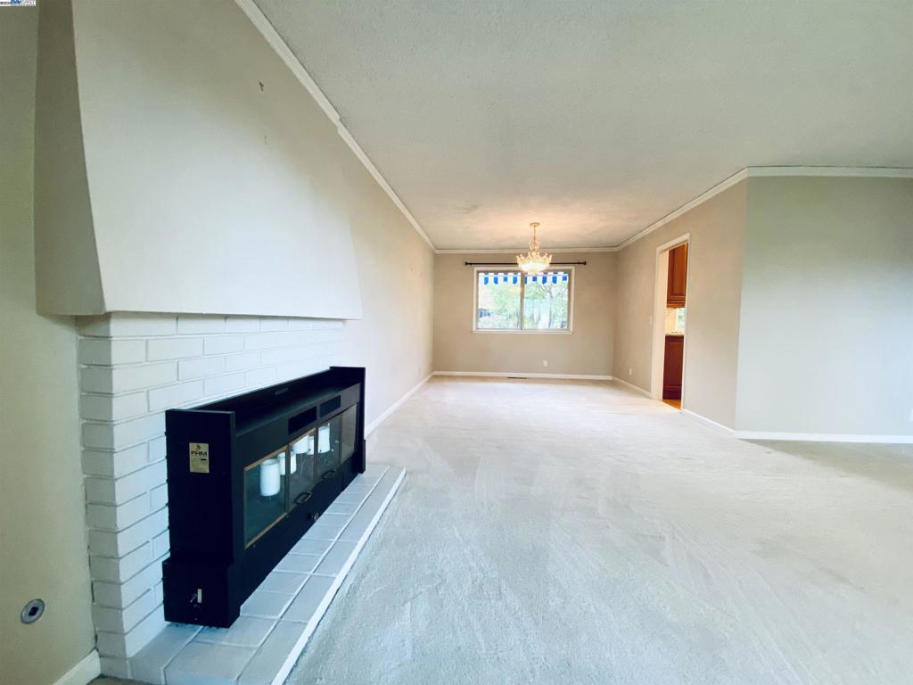 TWIN CREEK - Residential