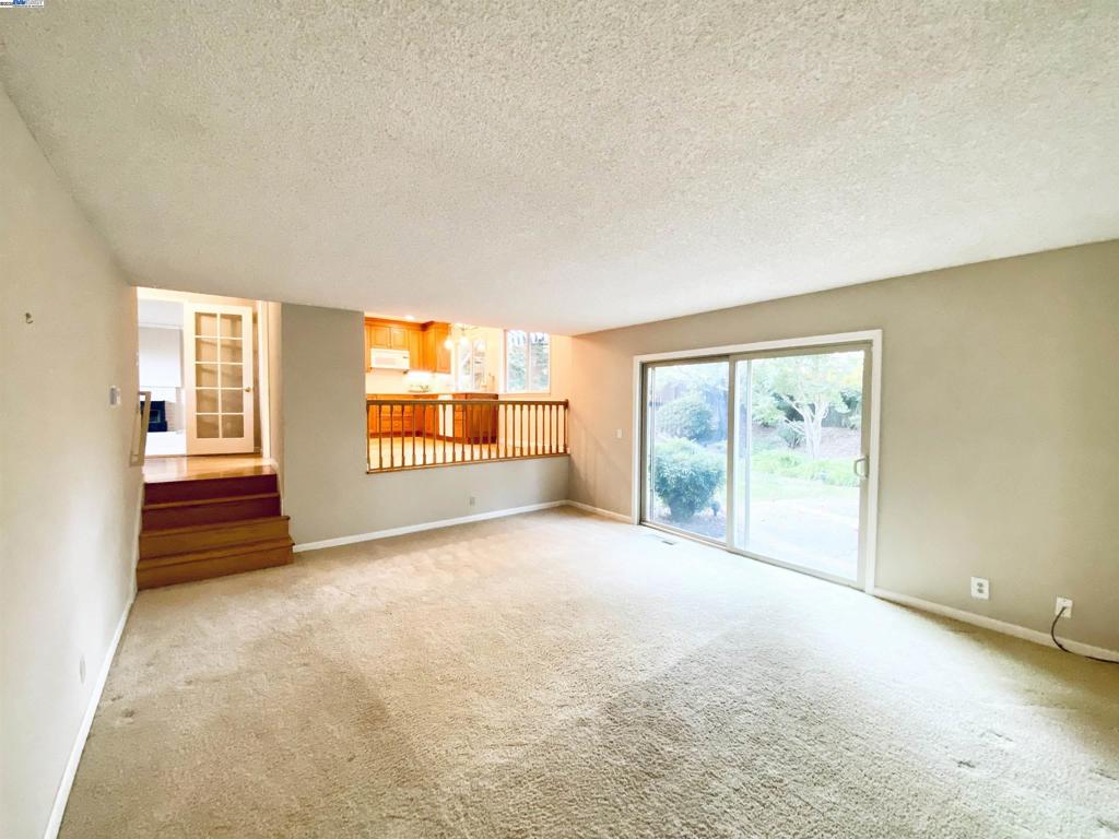 TWIN CREEK - Residential