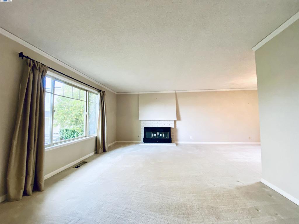 TWIN CREEK - Residential