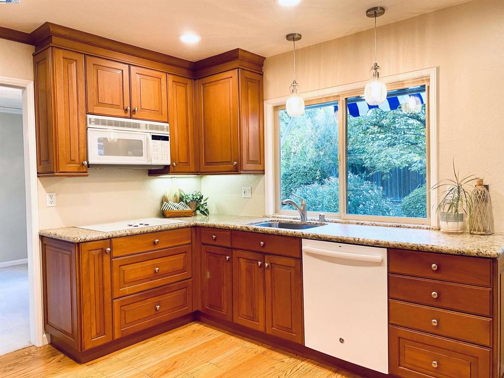 TWIN CREEK - Residential