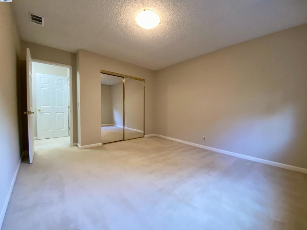 TWIN CREEK - Residential