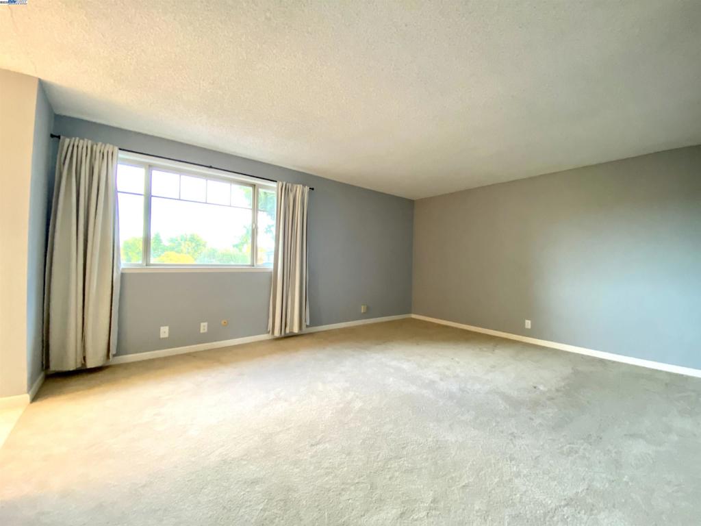 TWIN CREEK - Residential