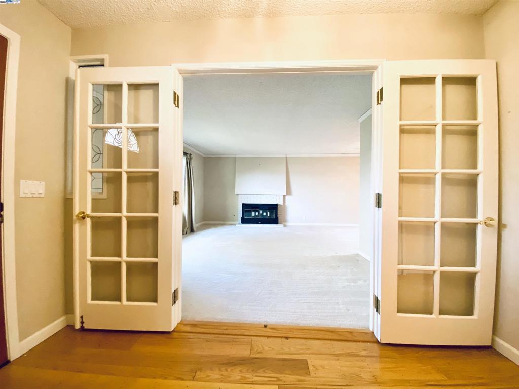 TWIN CREEK - Residential