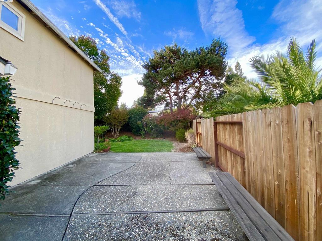 TWIN CREEK - Residential