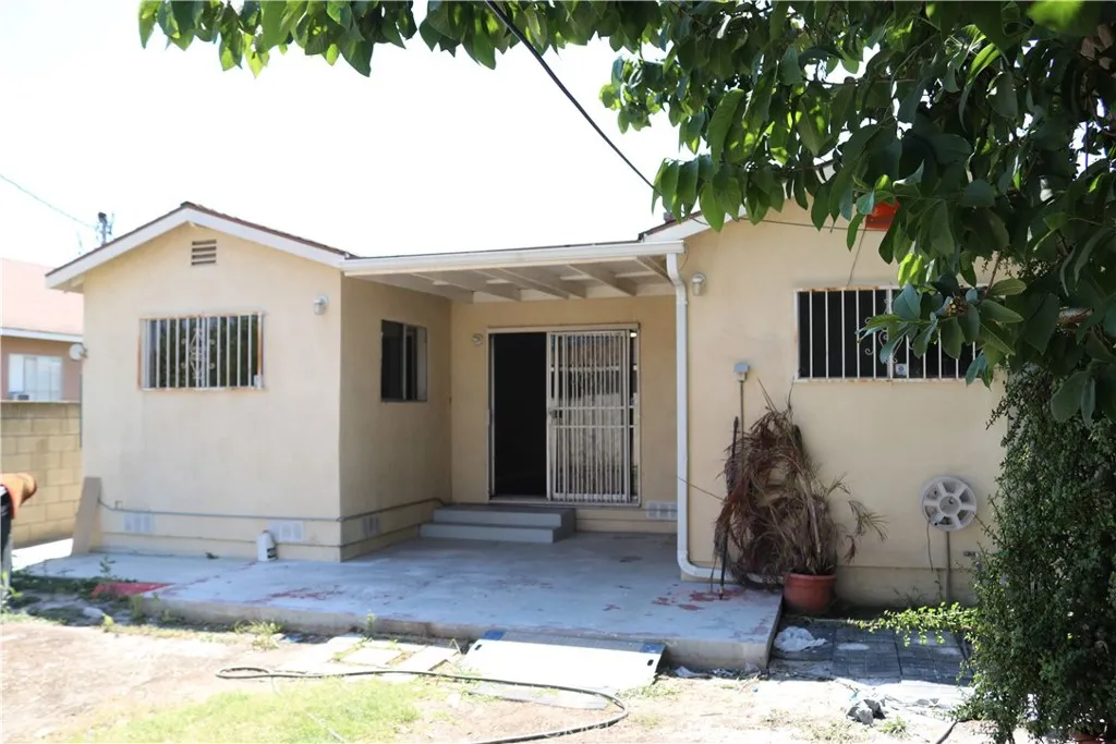 Artesia, California 90701, United States, 4 Bedrooms Bedrooms, ,2 BathroomsBathrooms,Residential,Active,160808