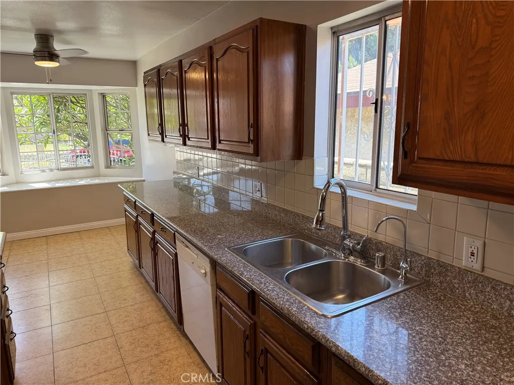 Artesia, California 90701, United States, 4 Bedrooms Bedrooms, ,2 BathroomsBathrooms,Residential,Active,160808