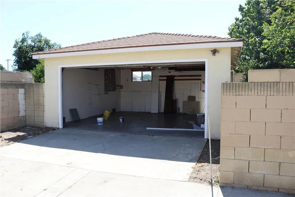 Artesia, California 90701, United States, 4 Bedrooms Bedrooms, ,2 BathroomsBathrooms,Residential,Active,160808