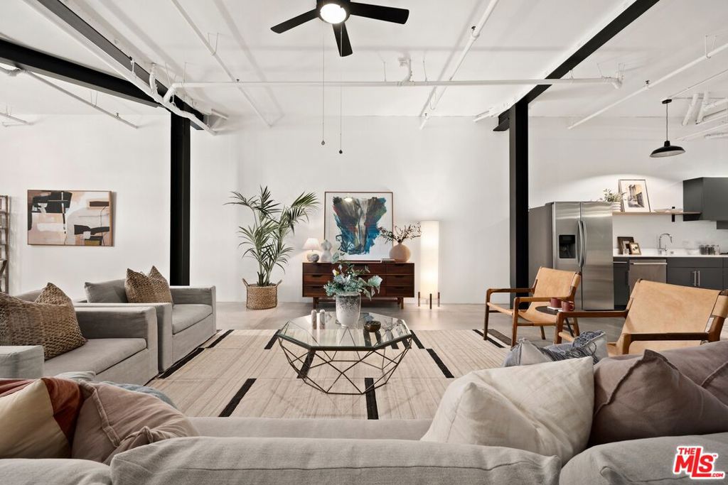 500 Molino Street 114