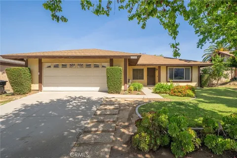 22586 Main Street, Grand Terrace, CA 92313 - MLS#: CV26074293