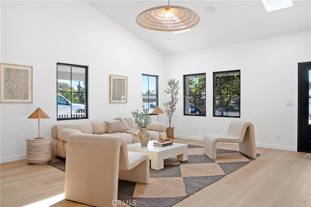 4624 Coolidge Avenue