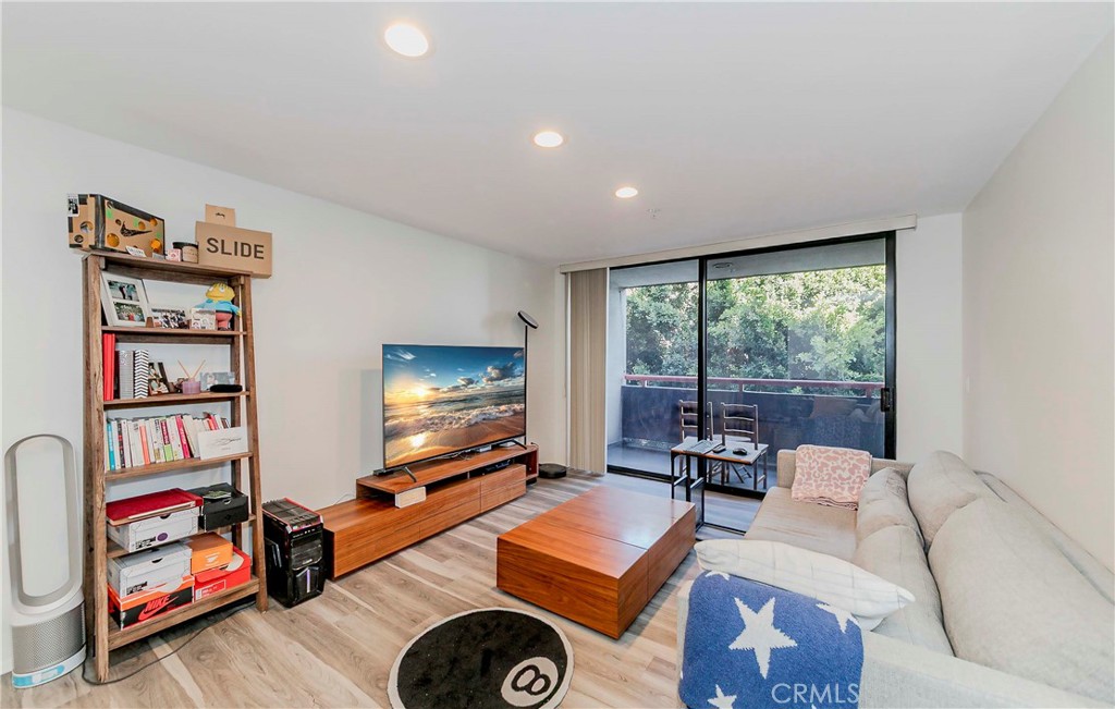 222 S Central Avenue 320