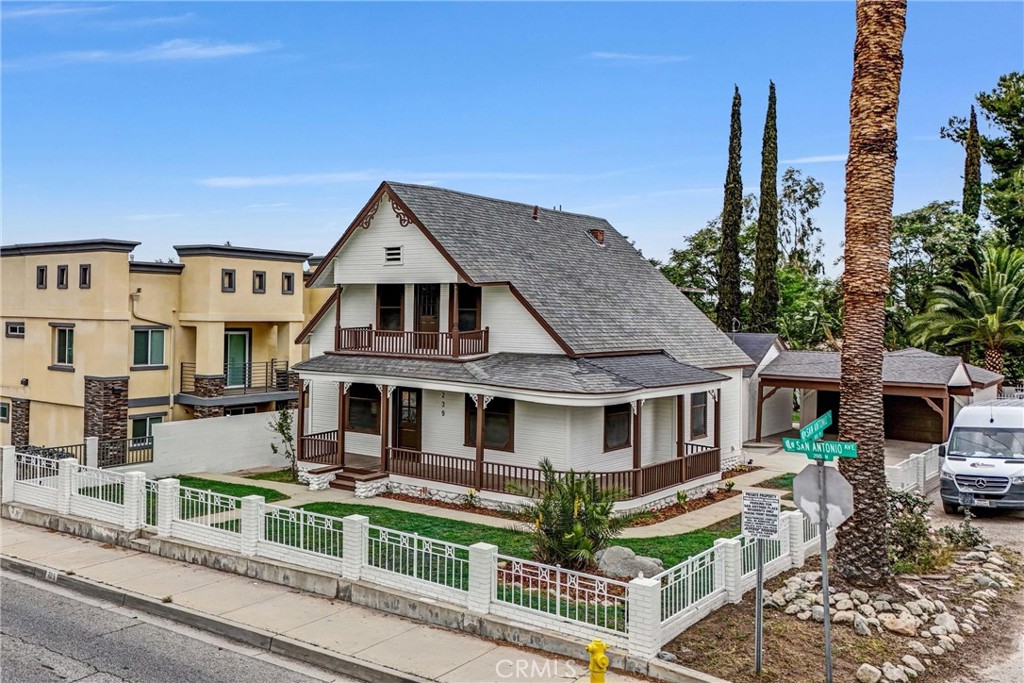 239 N San Antonio Avenue