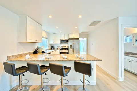 MLS: LG25082285