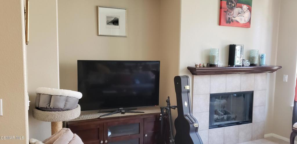 Come to Waverly Place and check out this Residence Plan Two with many upgrades. This end unit has one of the largest lots in the complex. Newer flooring upstairs, newer lighting fixtures and faucets, washer, dryer, and refrigerator included. Move-in condition.