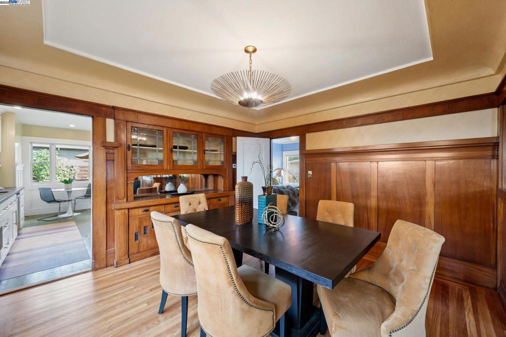 EAST END - Residential