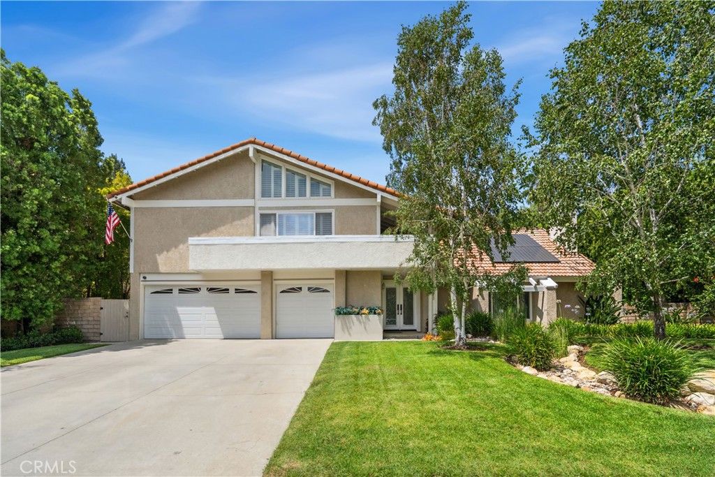 Photo of 19523 Ballinger Street, Northridge, CA 91324 (MLS # BB25170150)