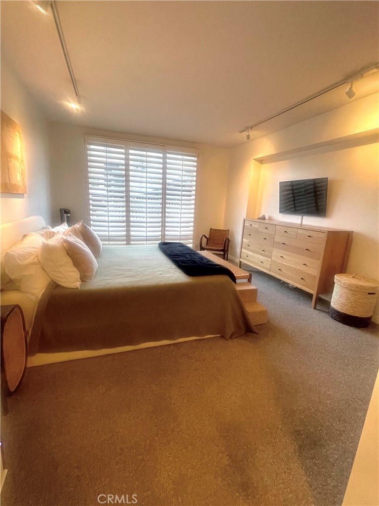 Alamitos Beach (AB) - Residential Lease