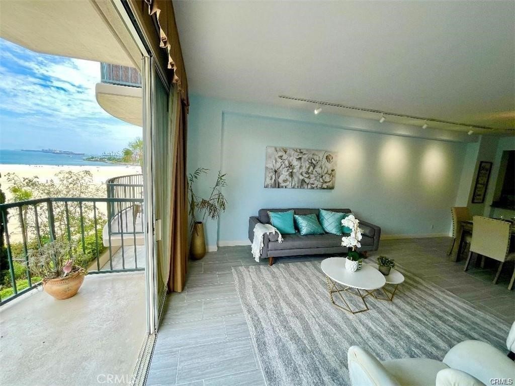 Alamitos Beach (AB) - Residential Lease