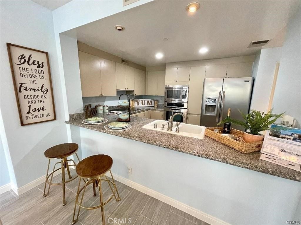 Alamitos Beach (AB) - Residential Lease