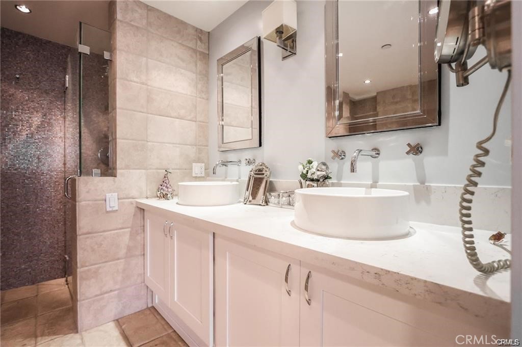 Alamitos Beach (AB) - Residential Lease