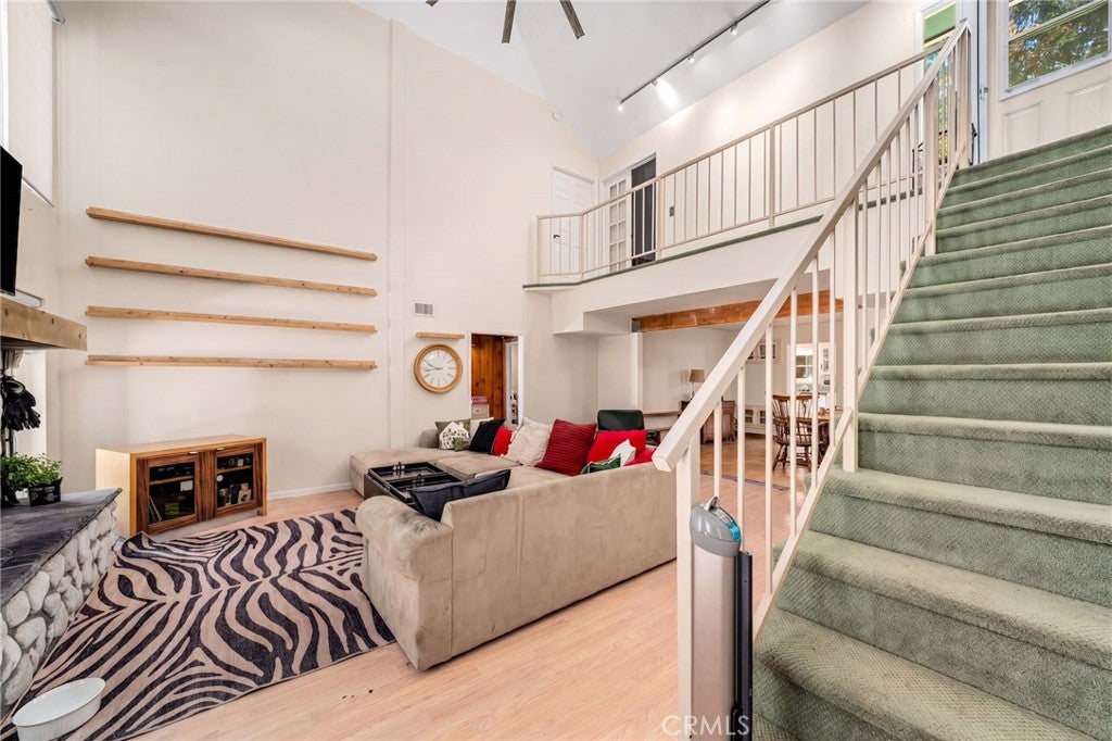 6 Oak Drive