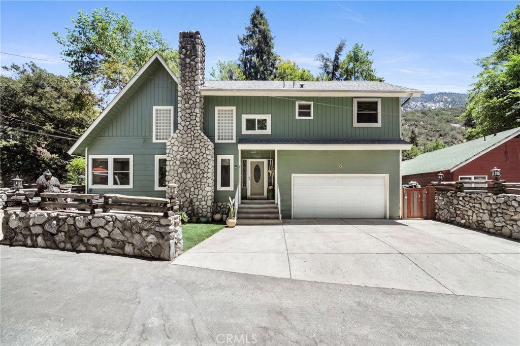 6 Oak Drive