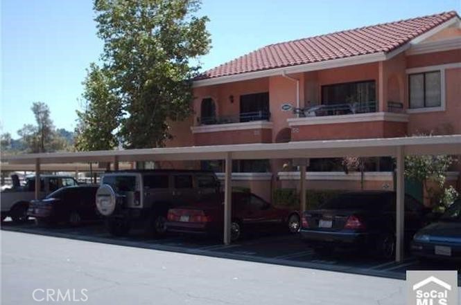Confetti Condo Two bedrooms, Two baths, Master has large walk-in-closet and its own bathroom, Dining area, Two year old Stove, Microwave, Dishwasher, Vaulted ceiling in living room, Private balcony, 2 car packing Space, Pool, Spa, Gym, Laundry area.
