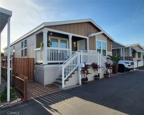 Photo of 20652 Lassen St #99, Chatsworth, CA 91311 (MLS # SR26084193)