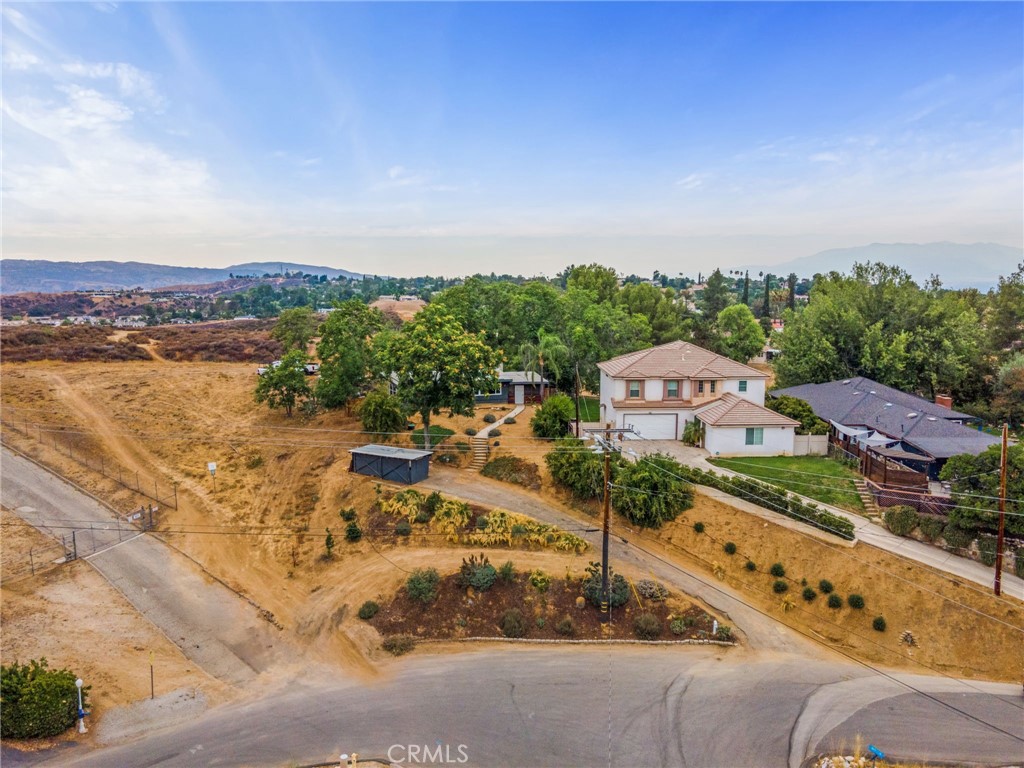 31727 Highview Dr