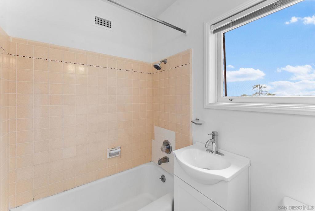 La Jolla - Residential Lease