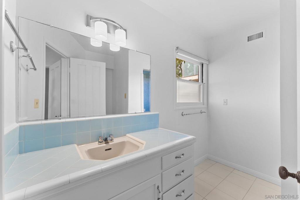 La Jolla - Residential Lease